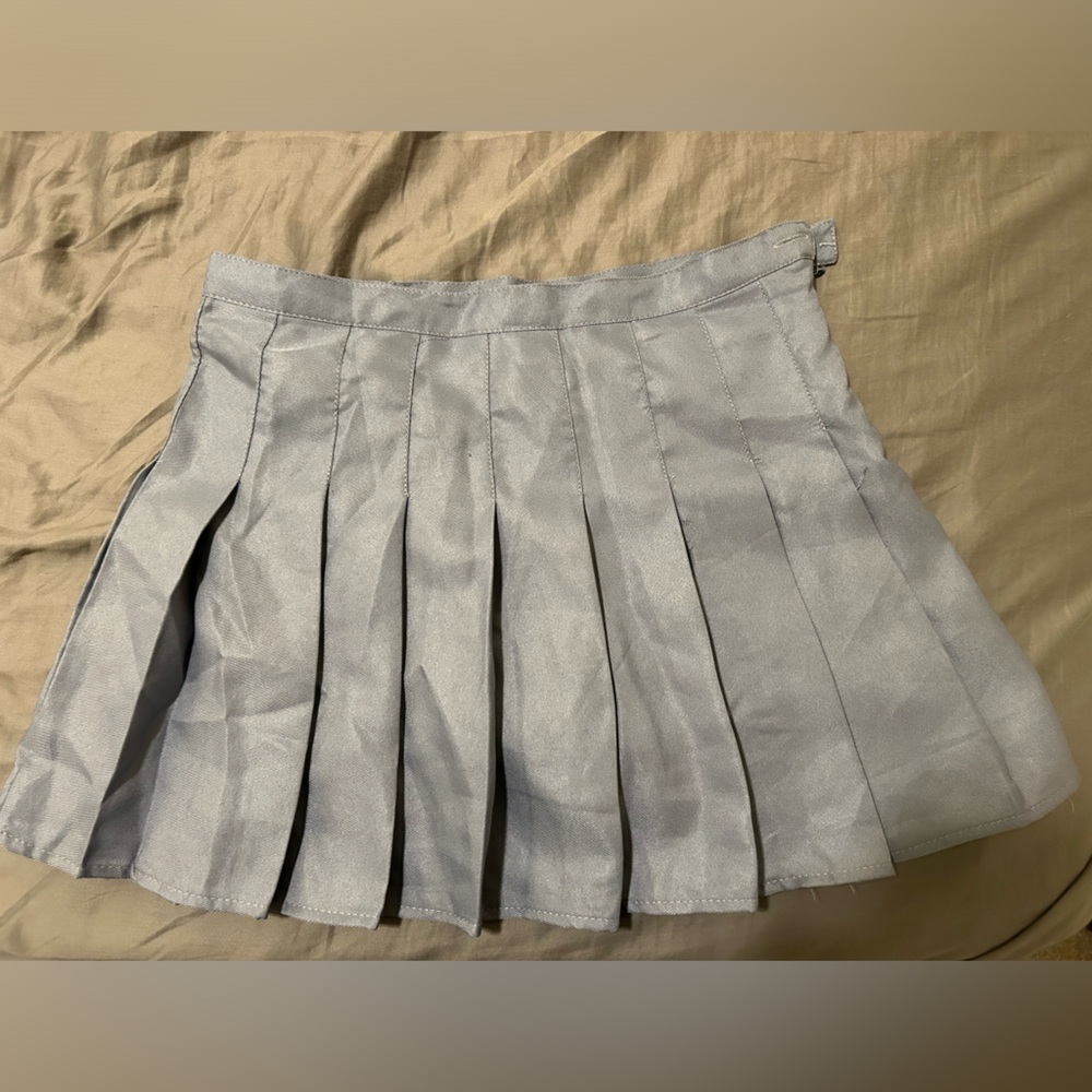 Size- M grey skirt